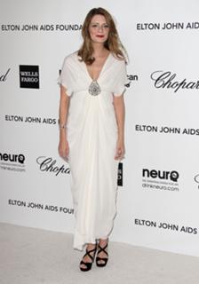 Mischa Barton feet photo thumbnail