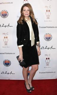 Mischa Barton feet photo thumbnail
