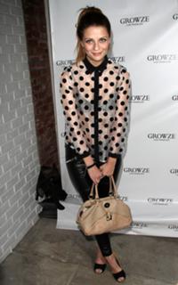 Mischa Barton feet photo thumbnail
