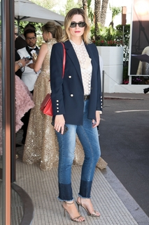Mischa Barton feet photo thumbnail