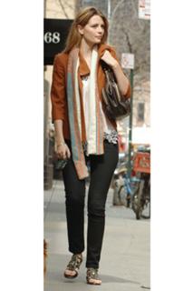 Mischa Barton feet photo thumbnail