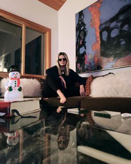 Mischa Barton feet photo thumbnail