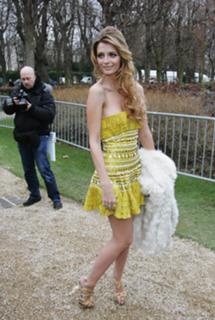 Mischa Barton feet photo thumbnail