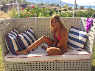 Mishel Gerzig feet photo thumbnail