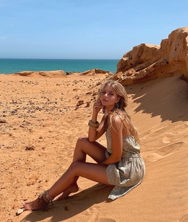 Mishel Gerzig feet photo thumbnail