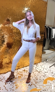 Mishel Gerzig feet photo thumbnail