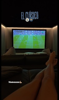 Mishel Gerzig feet photo thumbnail