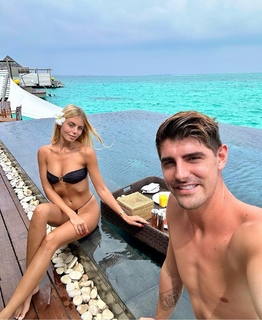 Mishel Gerzig feet photo thumbnail