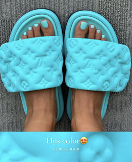 Mishel Gerzig feet photo thumbnail