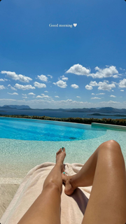 Mishel Gerzig feet photo thumbnail