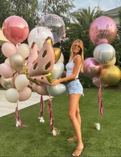 Mishel Gerzig feet photo thumbnail