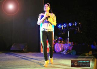 Miss Pooja feet photo thumbnail