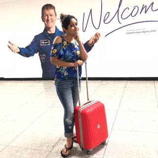 Miss Pooja feet photo thumbnail