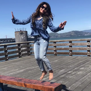 Miss Pooja feet photo thumbnail