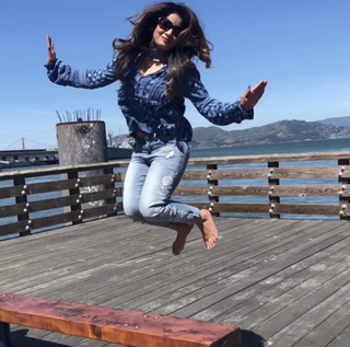 Miss Pooja feet photo thumbnail