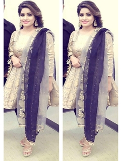 Miss Pooja feet photo thumbnail