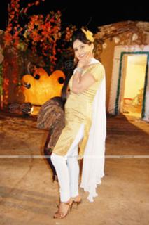 Miss Pooja feet photo thumbnail