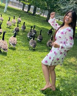 Miss Pooja feet photo thumbnail
