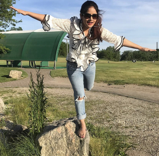 Miss Pooja feet photo thumbnail