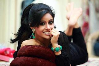 Miss Pooja feet photo thumbnail