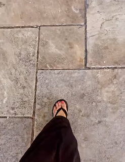 Miss Pooja feet photo thumbnail