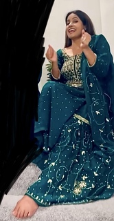 Miss Pooja feet photo thumbnail
