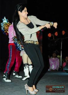 Miss Pooja feet photo thumbnail