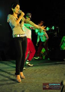 Miss Pooja feet photo thumbnail