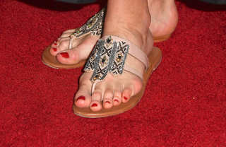 Missi Pyle feet photo thumbnail