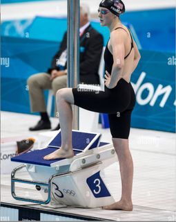 Missy Franklin feet photo thumbnail