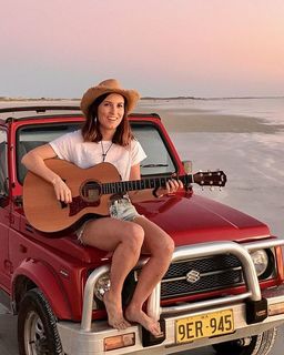 Missy Higgins feet photo 7