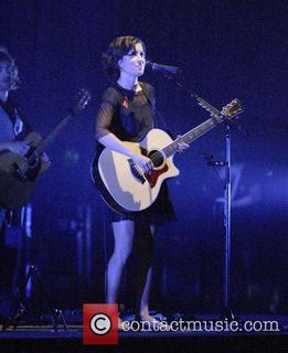 Missy Higgins feet photo 19