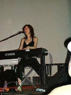 Missy Higgins feet photo 11