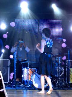 Missy Higgins feet photo 6