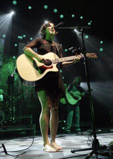 Missy Higgins feet photo 3
