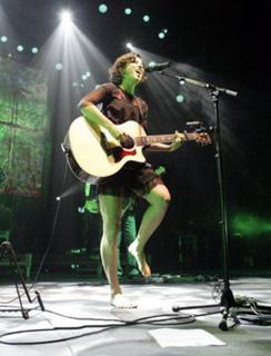 Missy Higgins feet photo 18