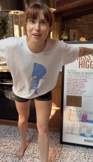 Missy Higgins feet photo 6