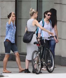 Missy Peregrym feet photo thumbnail