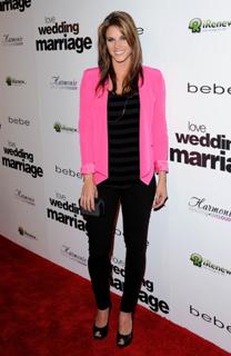 Missy Peregrym feet photo thumbnail