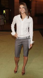 Missy Peregrym feet photo thumbnail