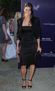 Missy Peregrym feet photo thumbnail