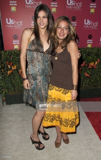 Missy Peregrym feet photo thumbnail