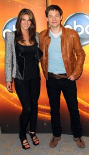Missy Peregrym feet photo thumbnail