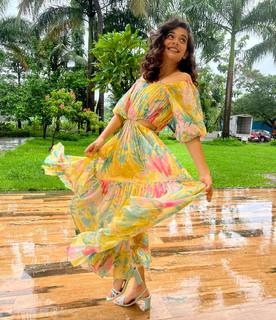 Mithila Palkar feet photo 4