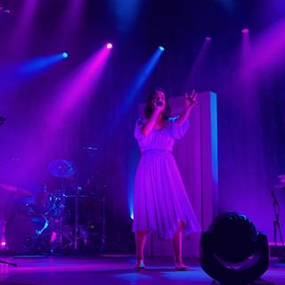 Mitski feet photo 1
