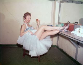 Mitzi Gaynor feet photo 4