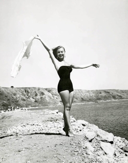 Mitzi Gaynor feet photo 1