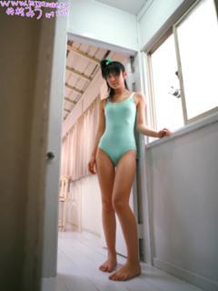 Miu Nakamura feet photo 16