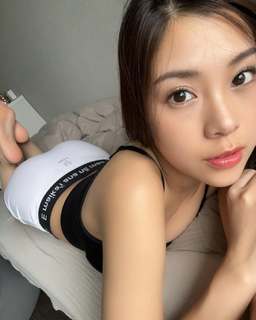 Mizuho Uchida feet photo thumbnail
