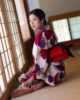 Mizuho Uchida feet photo thumbnail
